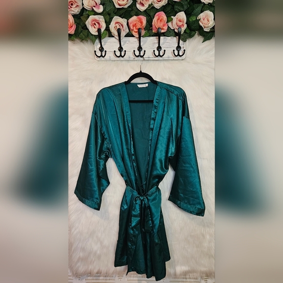 La Senza Classic Teal Satin Mini Robe w/Tie Belt - Picture 1 of 8
